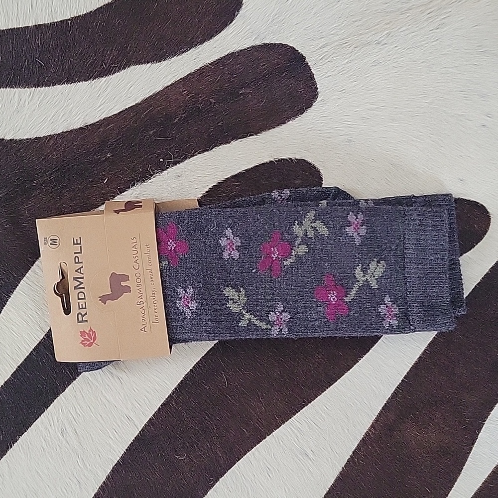 Red maple alpaca socks